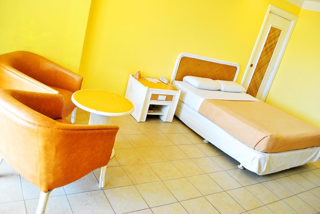 Leyte Park Resort Hotel Tacloban Zimmer foto