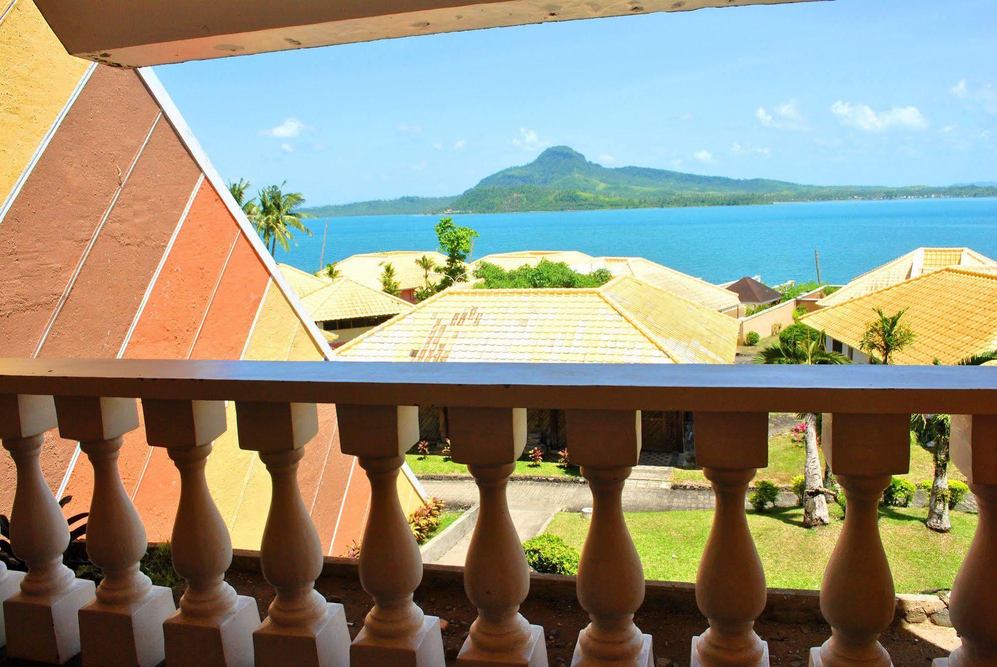 Leyte Park Resort Hotel Tacloban Exterior foto