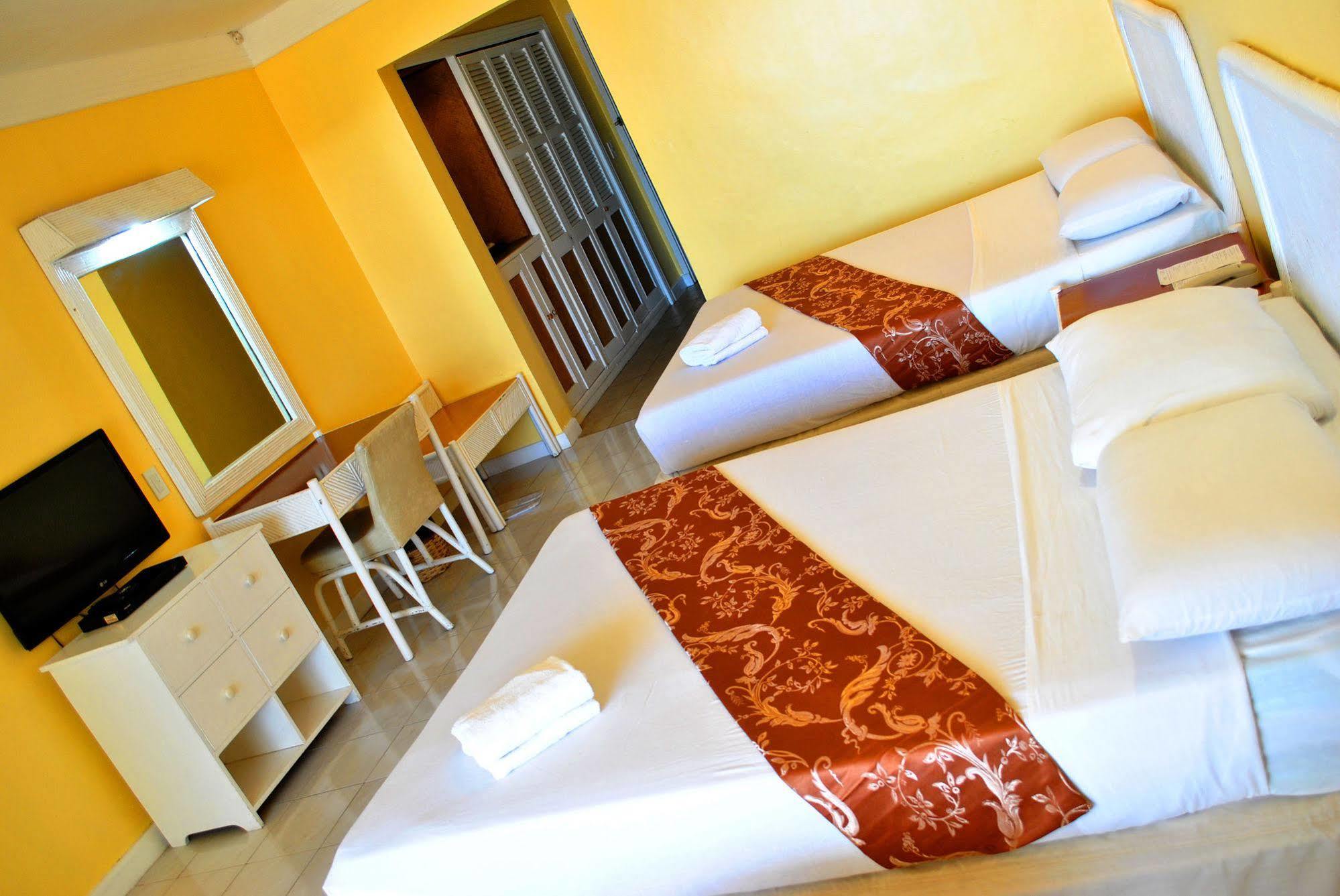 Leyte Park Resort Hotel Tacloban Exterior foto